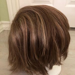 Rene of Paris wig in Maple Sugar with highlights